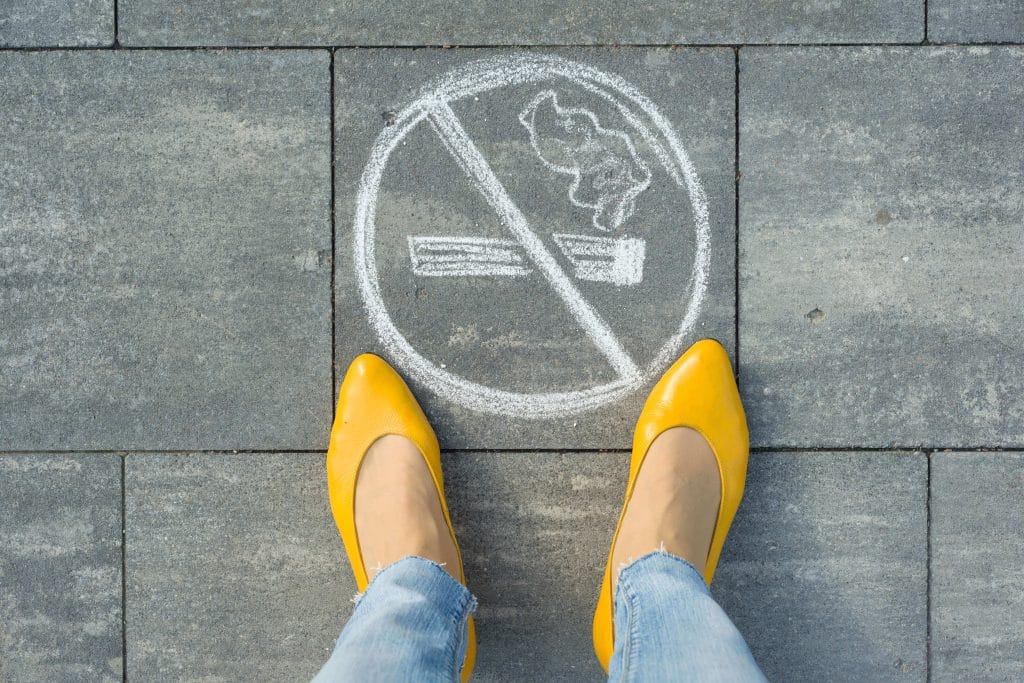 Prohibido fumar en la comunidad de vecinos - cómo se aplica la normativa